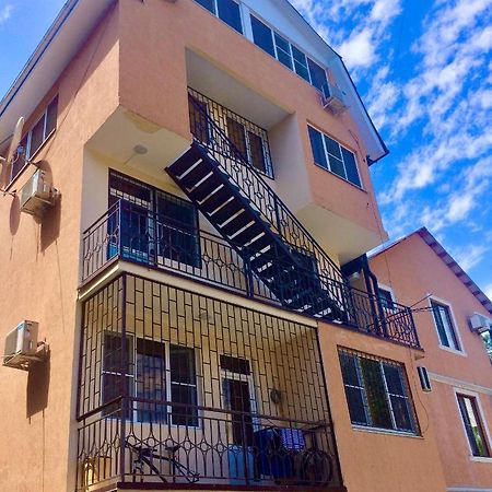 Hotel By The Sea Rozetta Sochumi Exterior foto
