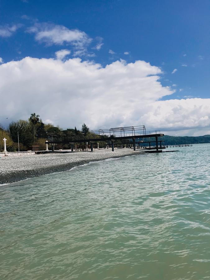 Hotel By The Sea Rozetta Sochumi Exterior foto
